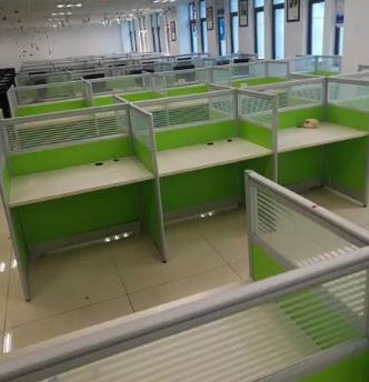 西安辦公家具回收，專業(yè)高價回收各種辦公家具，辦公桌椅，電腦，空調(diào)