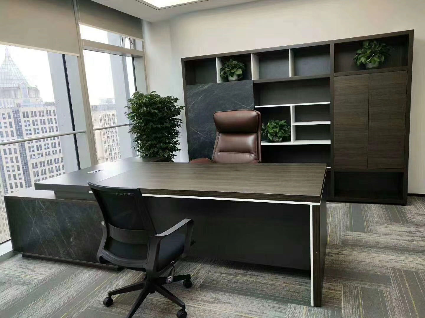 西安高價回收辦公家具，高低床回收，電腦回收，空調(diào)回收，會議桌椅回收