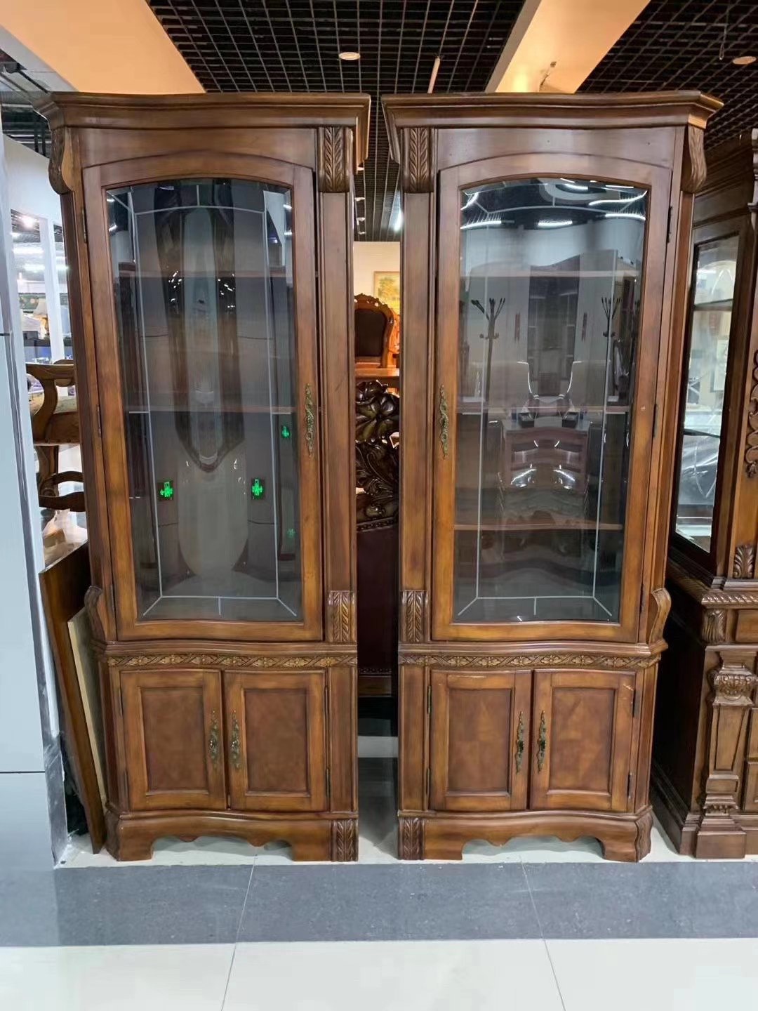 西安回收紅木家具范圍：常年高價(jià)回收各種紅木家具{八仙桌、琴桌、太師椅