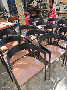 西安雁塔區(qū)高價上門收購辦公家具，辦公隔斷，班臺，班椅，書柜，文件柜